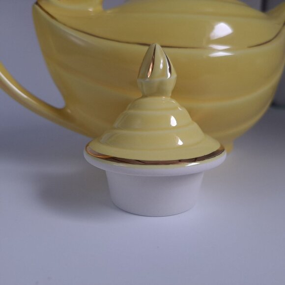 Hall Aladdin Genie Lamp Teapot Yellow Gold Trim Swirl Design Collectible Vintage - Picture 7 of 16